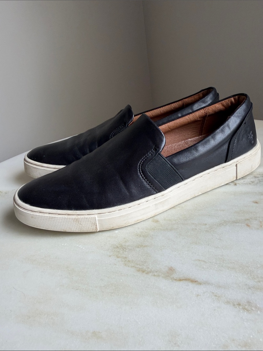 Frye Black Leather Ivy Slip On - Picture 5 of 9